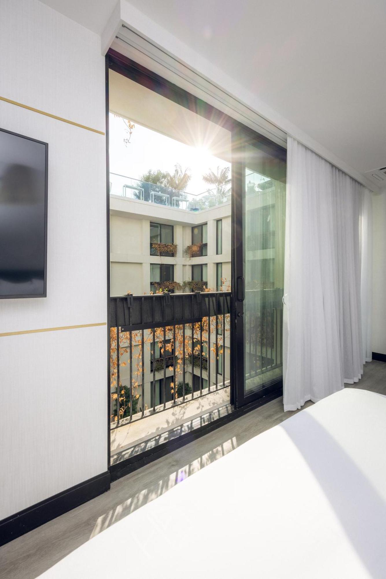 The Godfrey Hollywood 4*